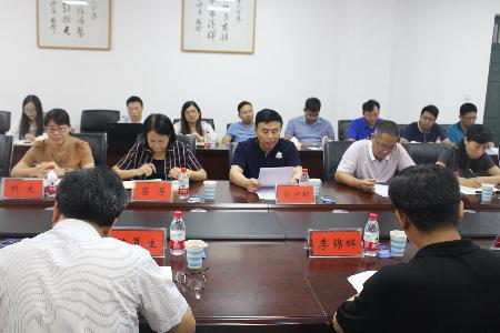 我校副校长方少明教授致欢迎辞