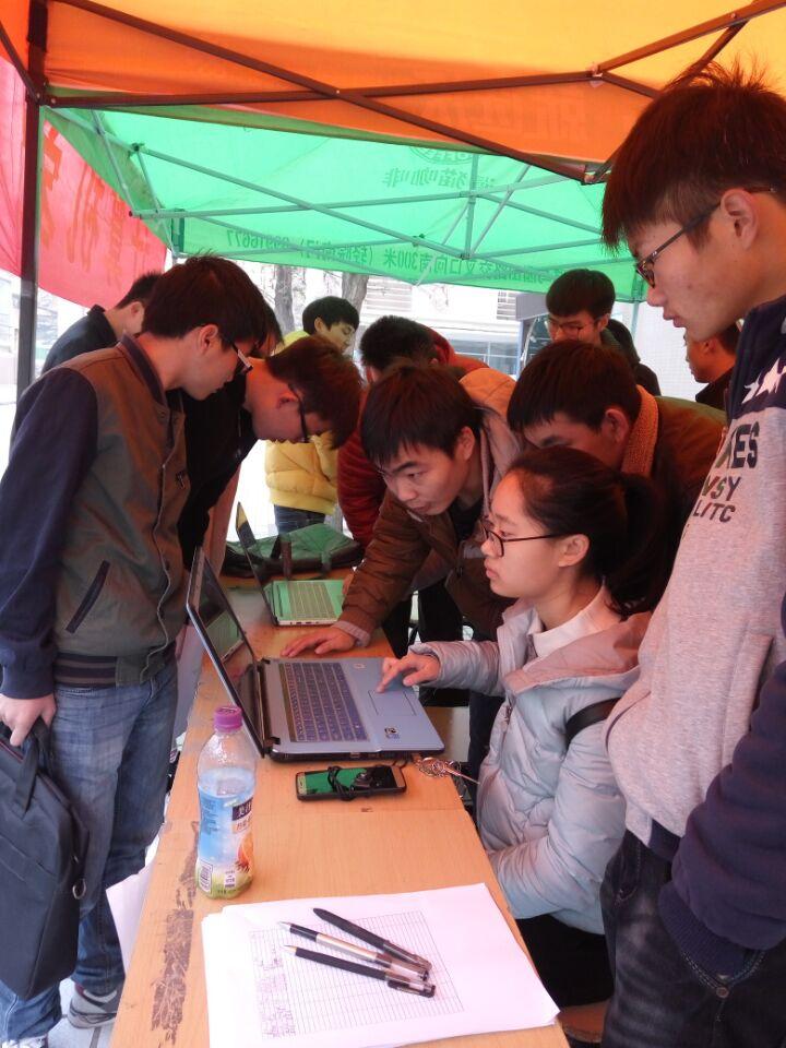 忙碌的工作人员