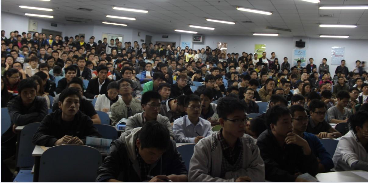 格力电器10月18日到校招聘现场